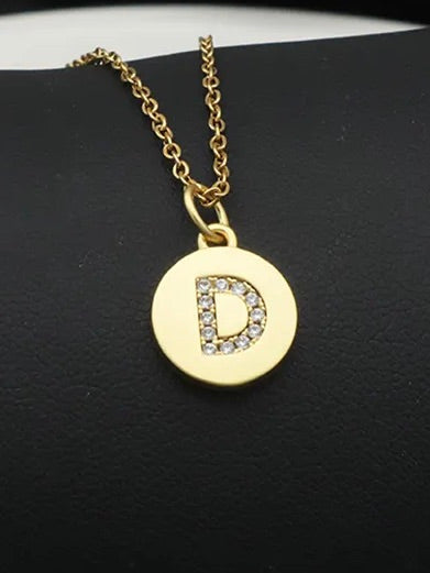ROUND DISK PENDANT KJEDE, CRYSTAL LETTER