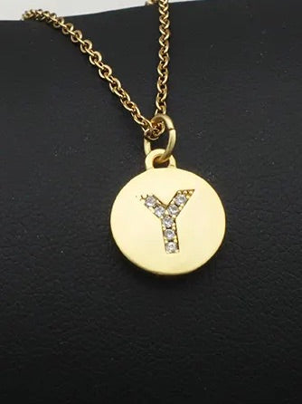 ROUND DISK PENDANT KJEDE, CRYSTAL LETTER