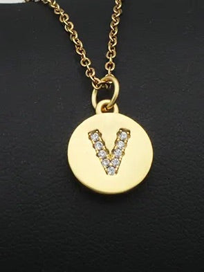 ROUND DISK PENDANT KJEDE, CRYSTAL LETTER