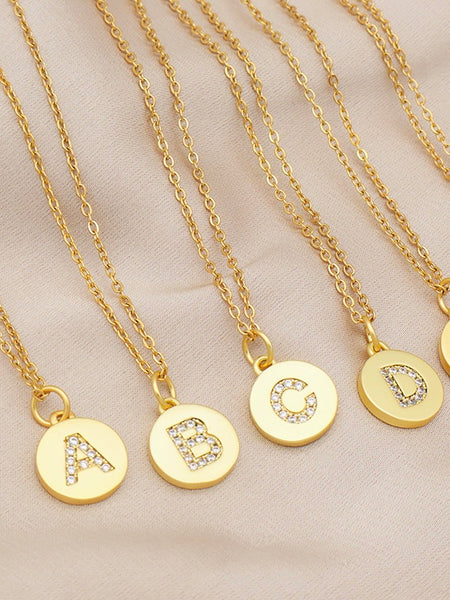 ROUND DISK PENDANT KJEDE, CRYSTAL LETTER