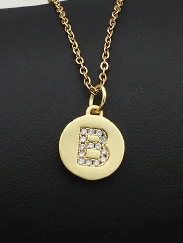 ROUND DISK PENDANT KJEDE, CRYSTAL LETTER