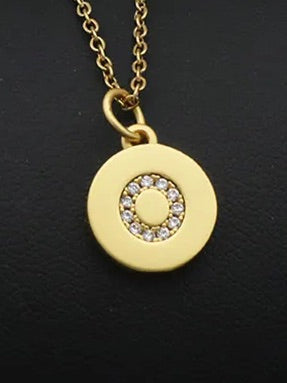 ROUND DISK PENDANT KJEDE, CRYSTAL LETTER