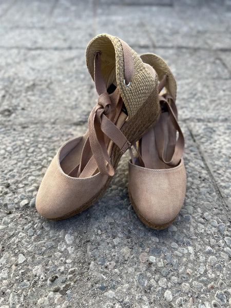 COLIN ESPADRILLOS I SEMSKER SKINN OG WEDGE HÆL, CUERO