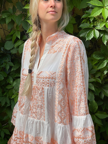 SHORT EMBROIDERY DRESS