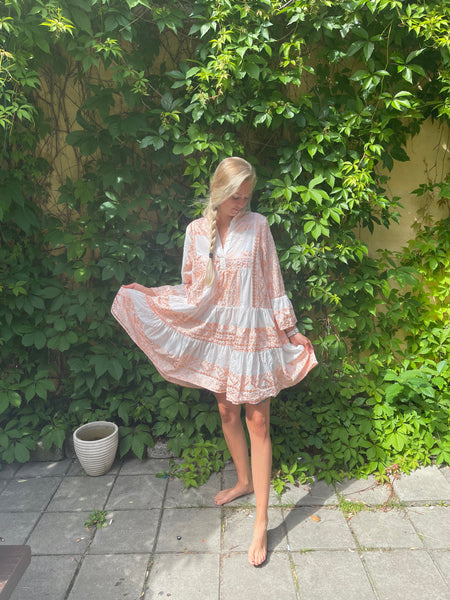 SHORT EMBROIDERY DRESS