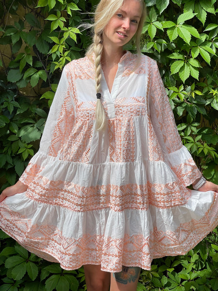 SHORT EMBROIDERY DRESS