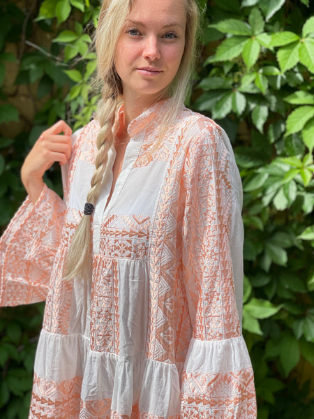 SHORT EMBROIDERY DRESS