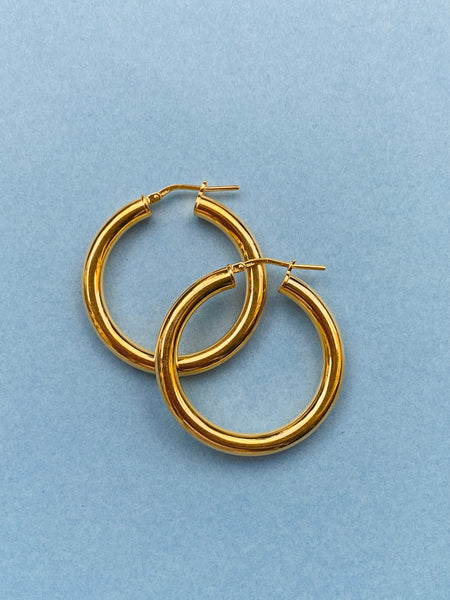 CHUNKY HOOPS I forgylt sølv,  33 mm