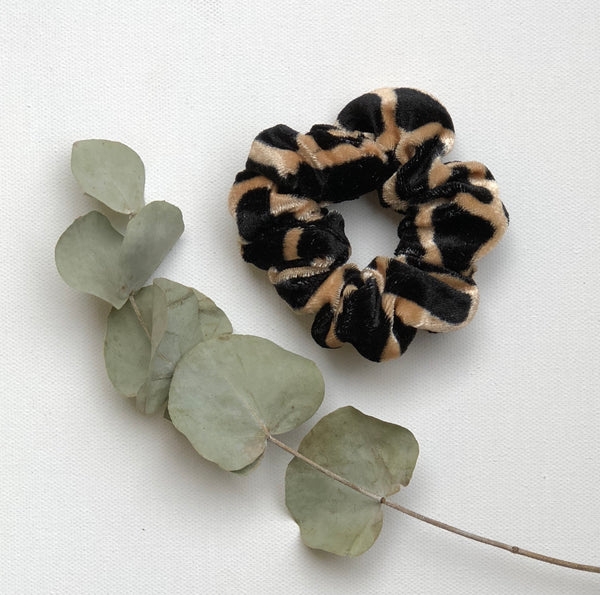 Jungle Scrunchie fra Zuzanna G