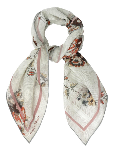 Light Flower Garland Scarf
