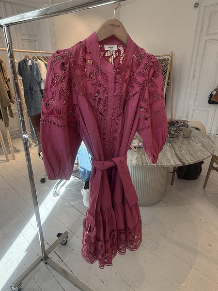 CATY DRESS, BOISE DE ROSE