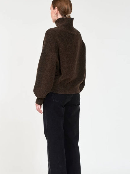 STORMY HØYHALSET GENSER, DARK BROWN MELANGE