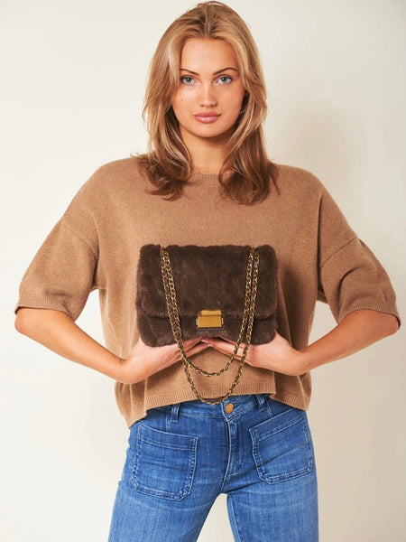 LIVIA ULLGENSER  med kort TREKVARTerm, CAMEL