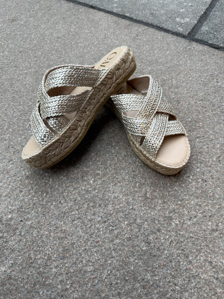 GAIMO DSAN TRENZA SANDAL, PLATINUM GOLD
