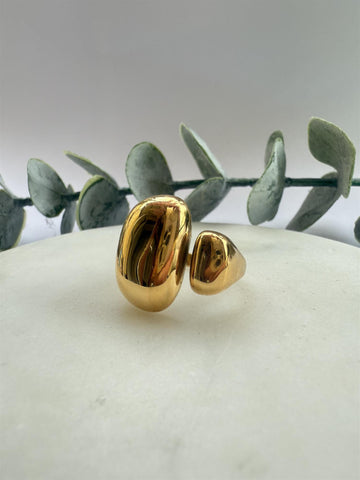 Chunky kidney ring , GOLD