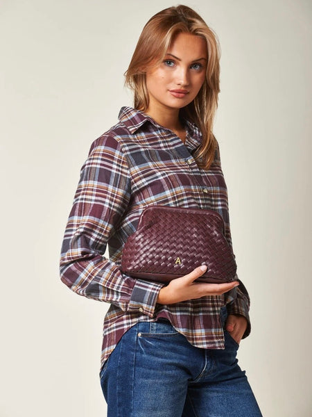 WOVEN CLUTCH BURGUNDY