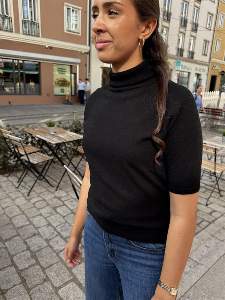 DAVIES høbyhals med kort erm, BLACK