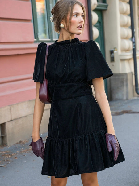 Jolie Dress fløyelskjole i Velvet Black