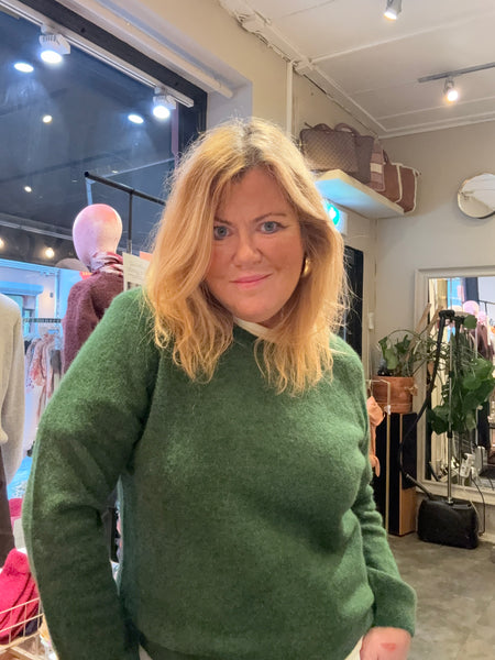 FIONA SWEATHER, IVY GREEN