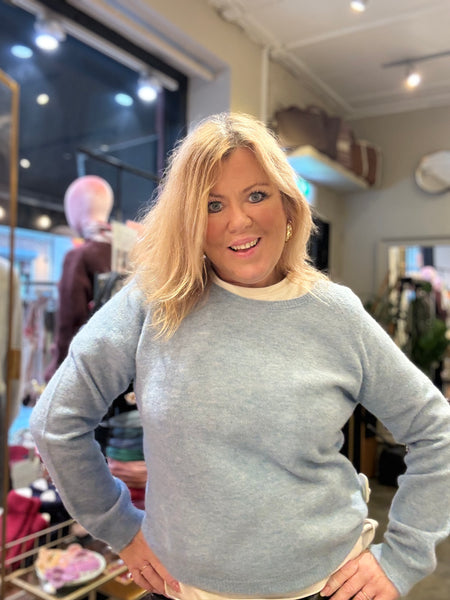 FIONA SWEATHER, VINTAGE BLUE