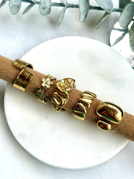 Chunky hammer ring , GOLD