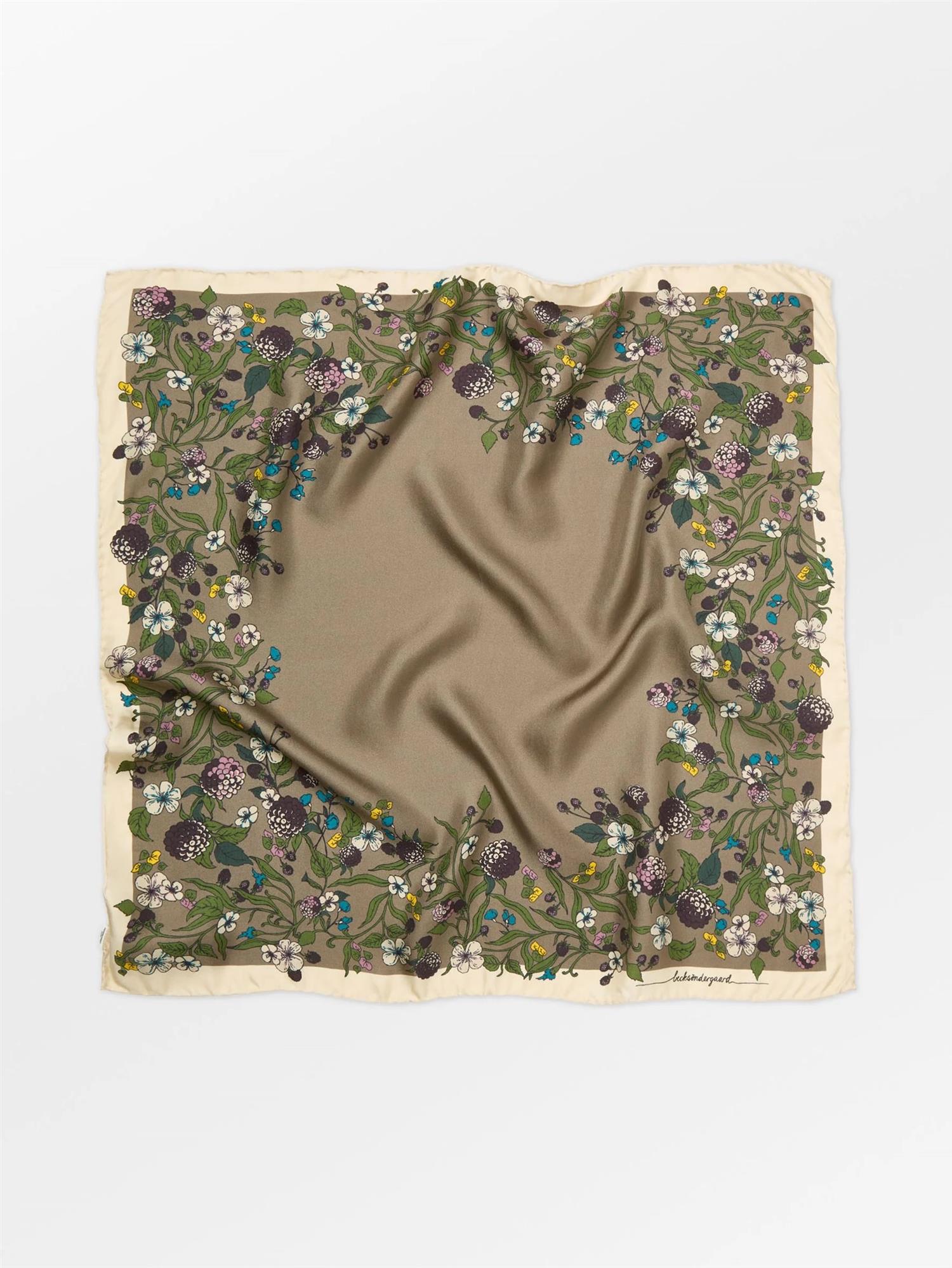 Autumn Blackberry Sia Scarf, Fungi Brown