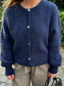 PREORDER OKTOBER LEVERING!IDAIC CARDIGAN - NAVY