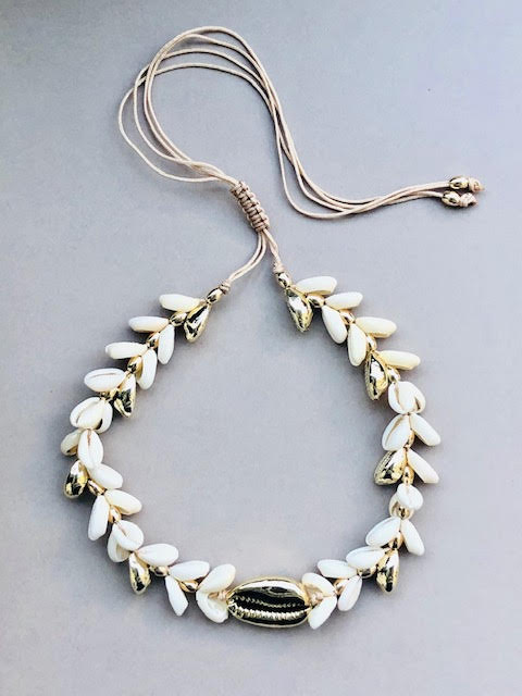 Chunky Crowie Seashell Choker With Gold Details